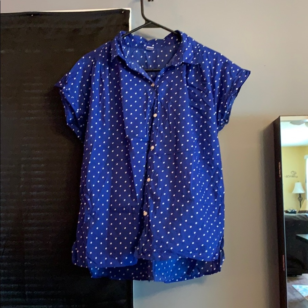 Old Navy polka dot button up shirt.